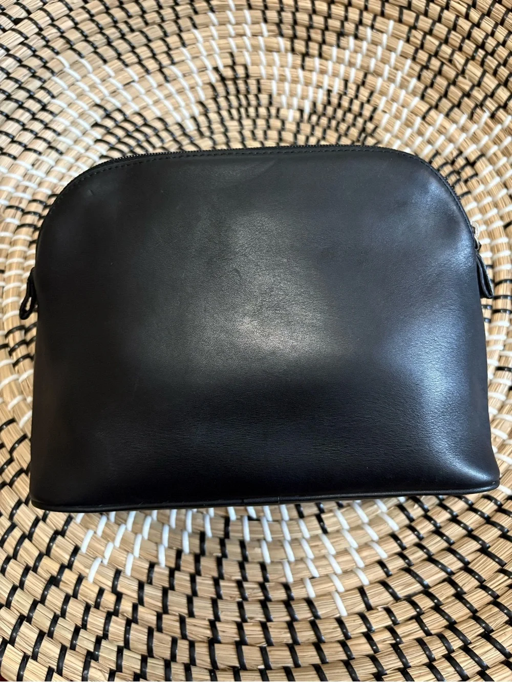 Vintage RARE Coach Leather Half-Moon Dome Zip Cosmetic Case with Coin Pouch